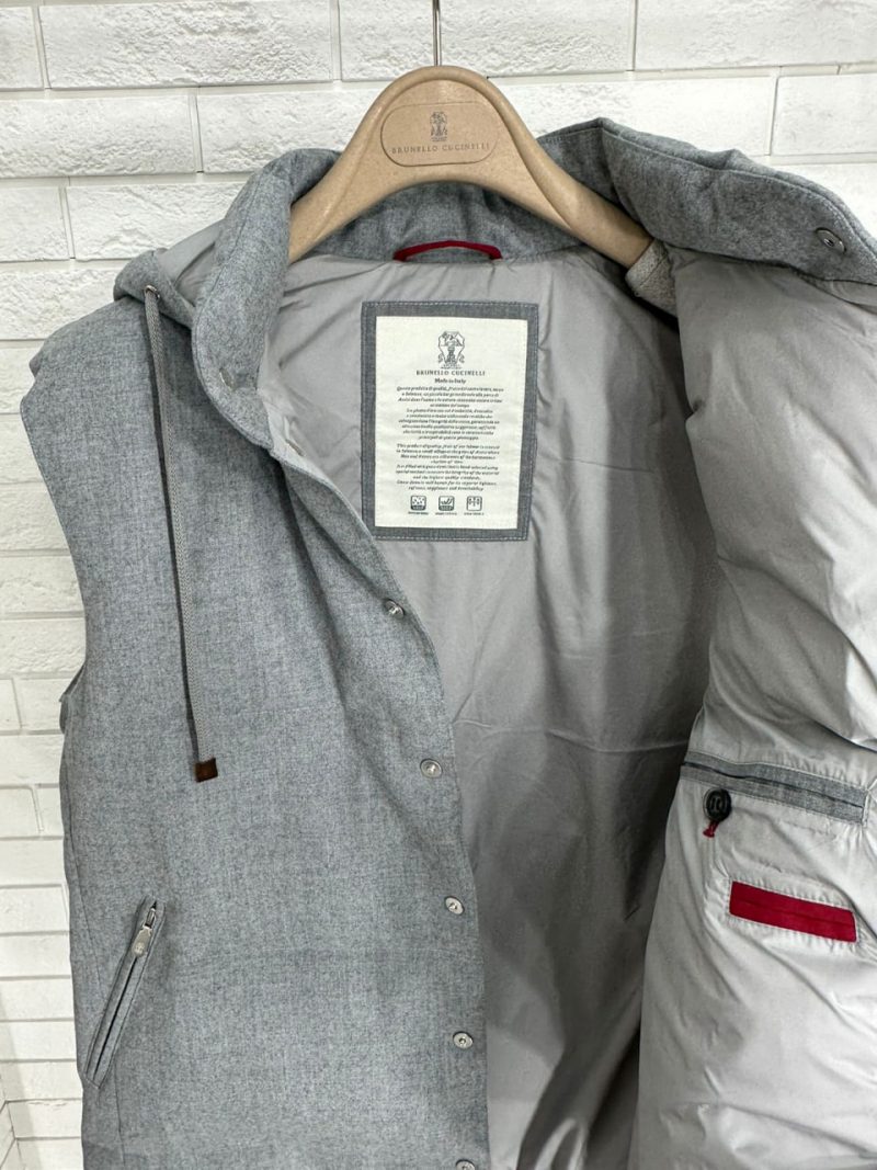 photo_5251243847969788097_y