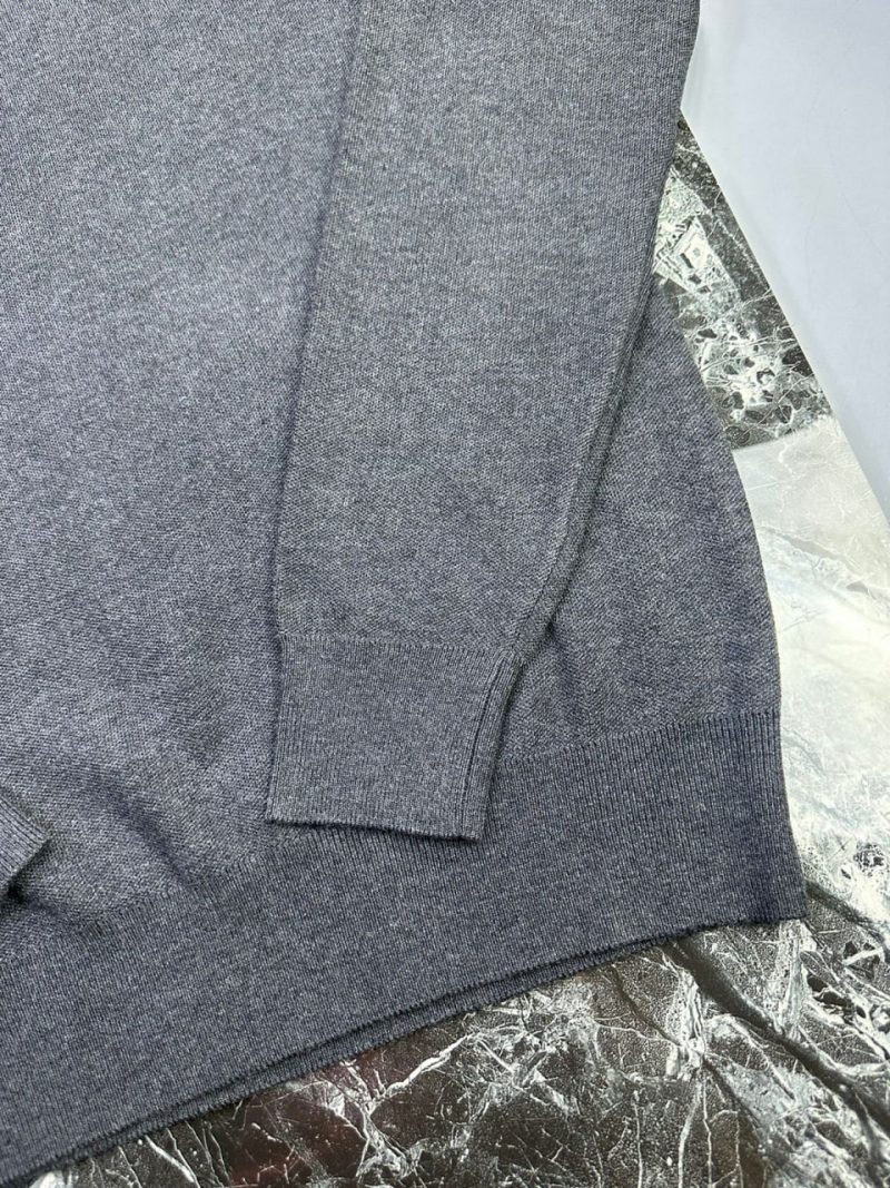 photo_5253728439305883560_y