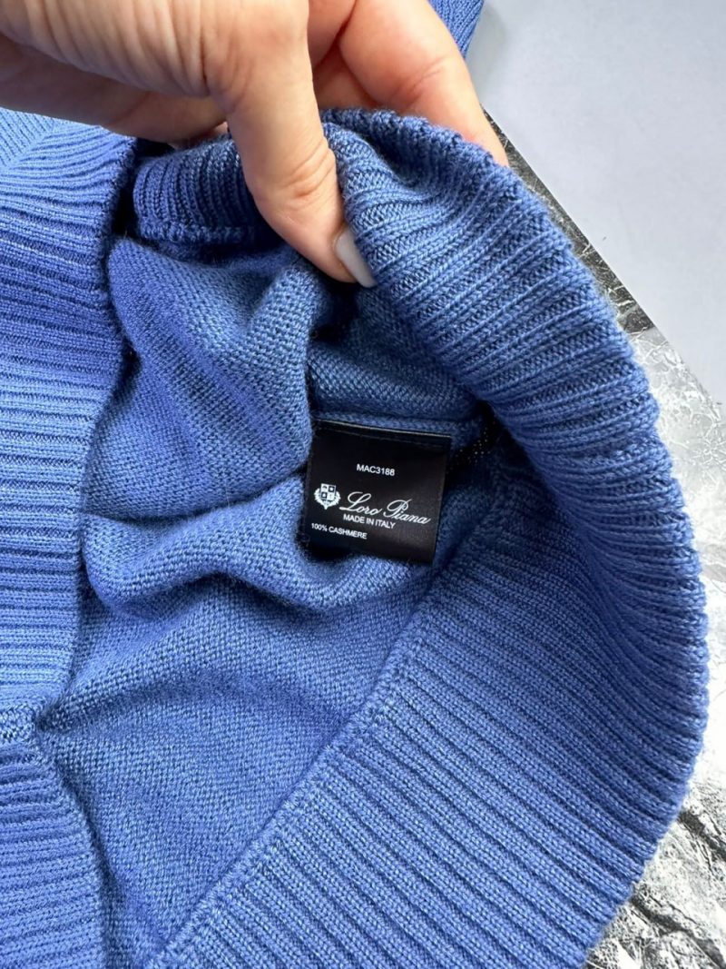 photo_5253728439305883695_y