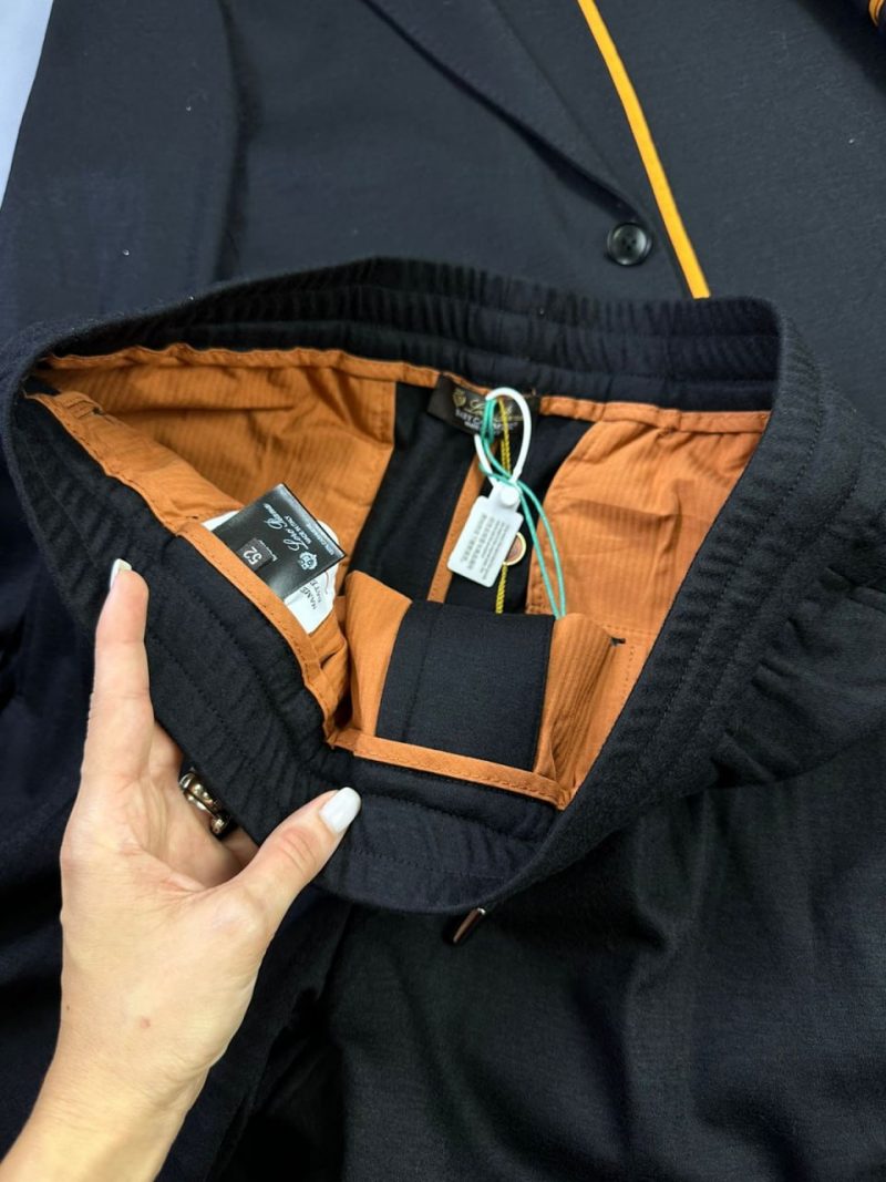 photo_5253728439305883781_y