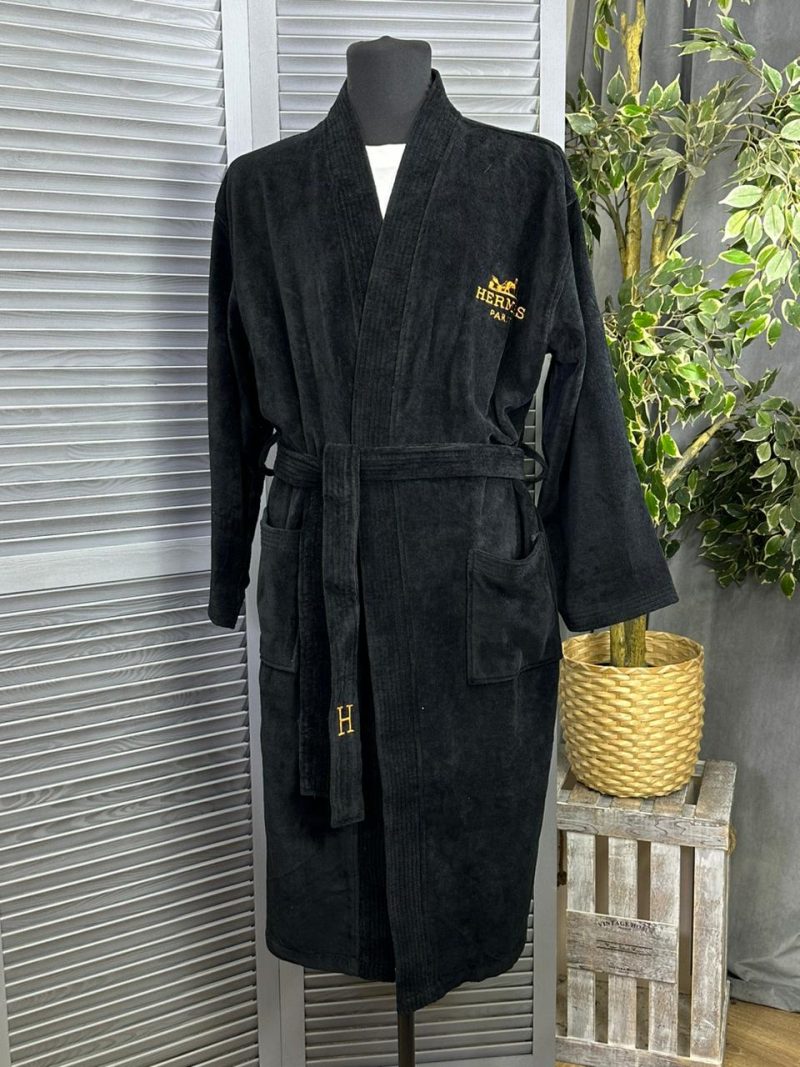 photo_5253728439305884287_y