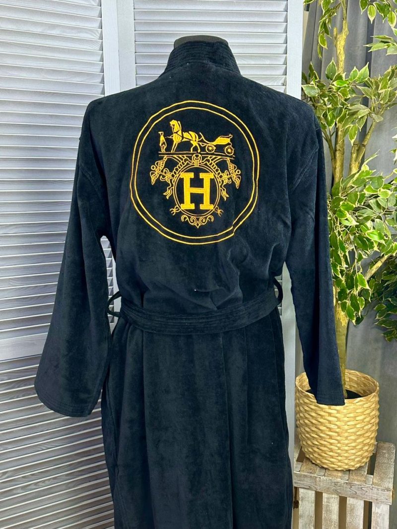 photo_5253728439305884288_y