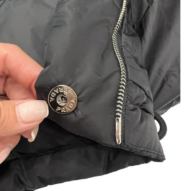 photo_5269494542694994550_y