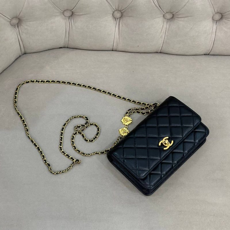 photo_5280644857615994081_y