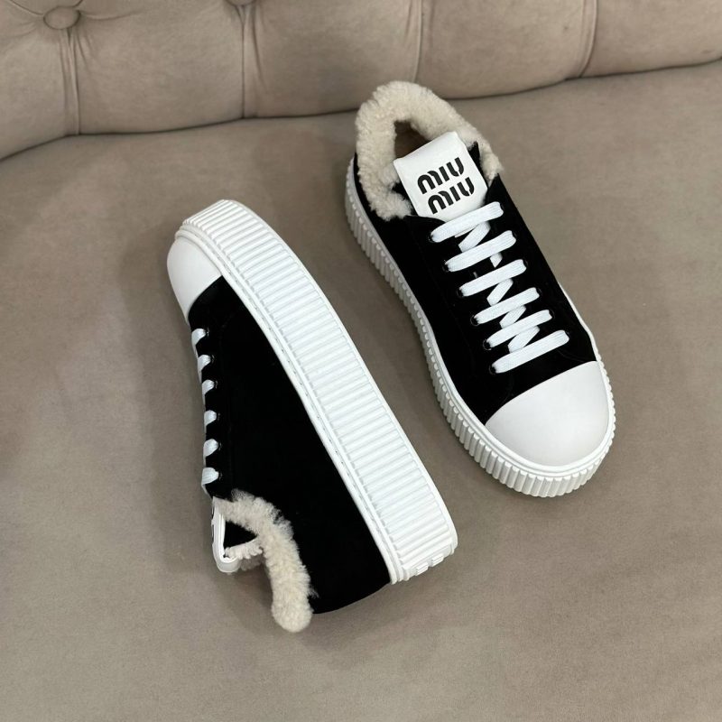 photo_5280644857615994115_y