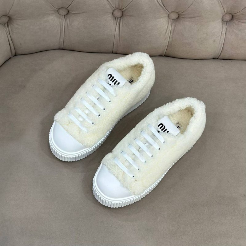 photo_5280644857615994120_y