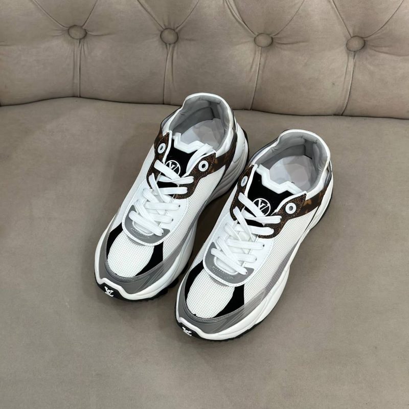 photo_5280644857615994131_y