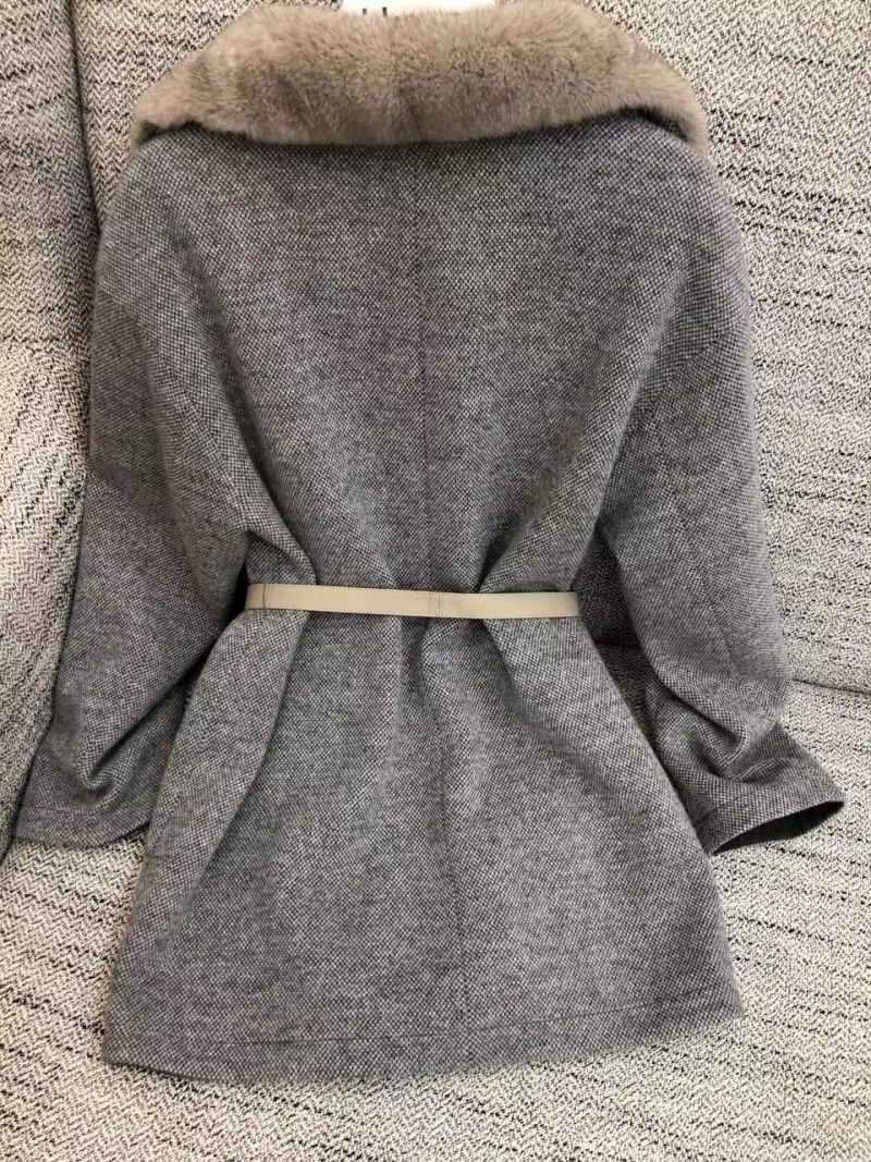 photo_5280644857615994307_y