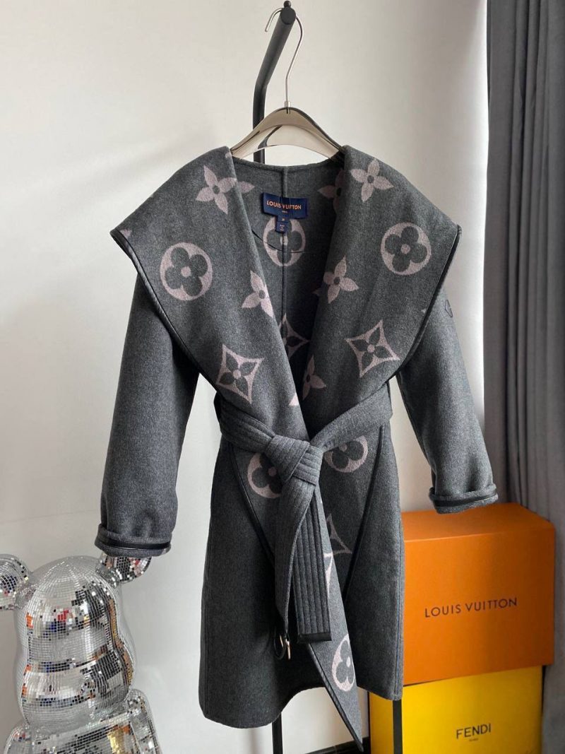 photo_5280644857615994334_y