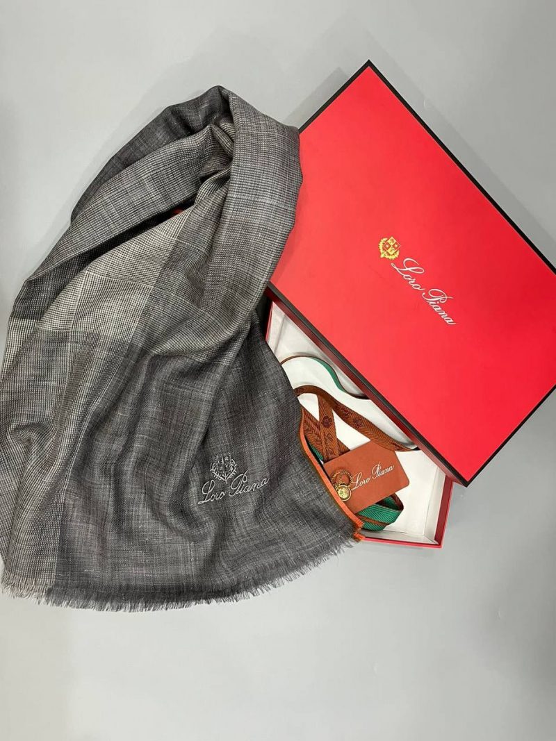 photo_5303167279569163515_y