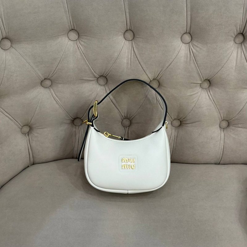 2505db98-9ece-426b-84f4-c7a83756f76c