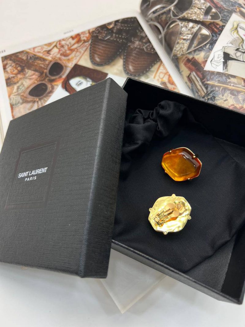 e906d979-dd8b-41ba-a6de-e5537b0f9dee