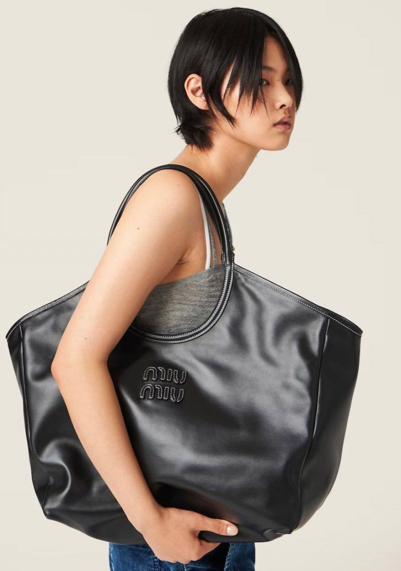 photo_5375150338744635121_y