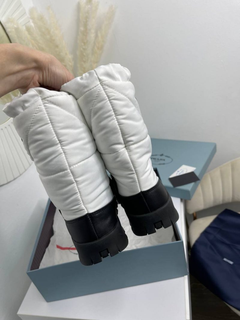 photo_5381950410140536540_y