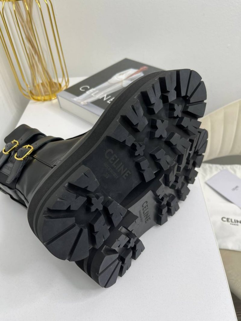 photo_5381950410140536549_y