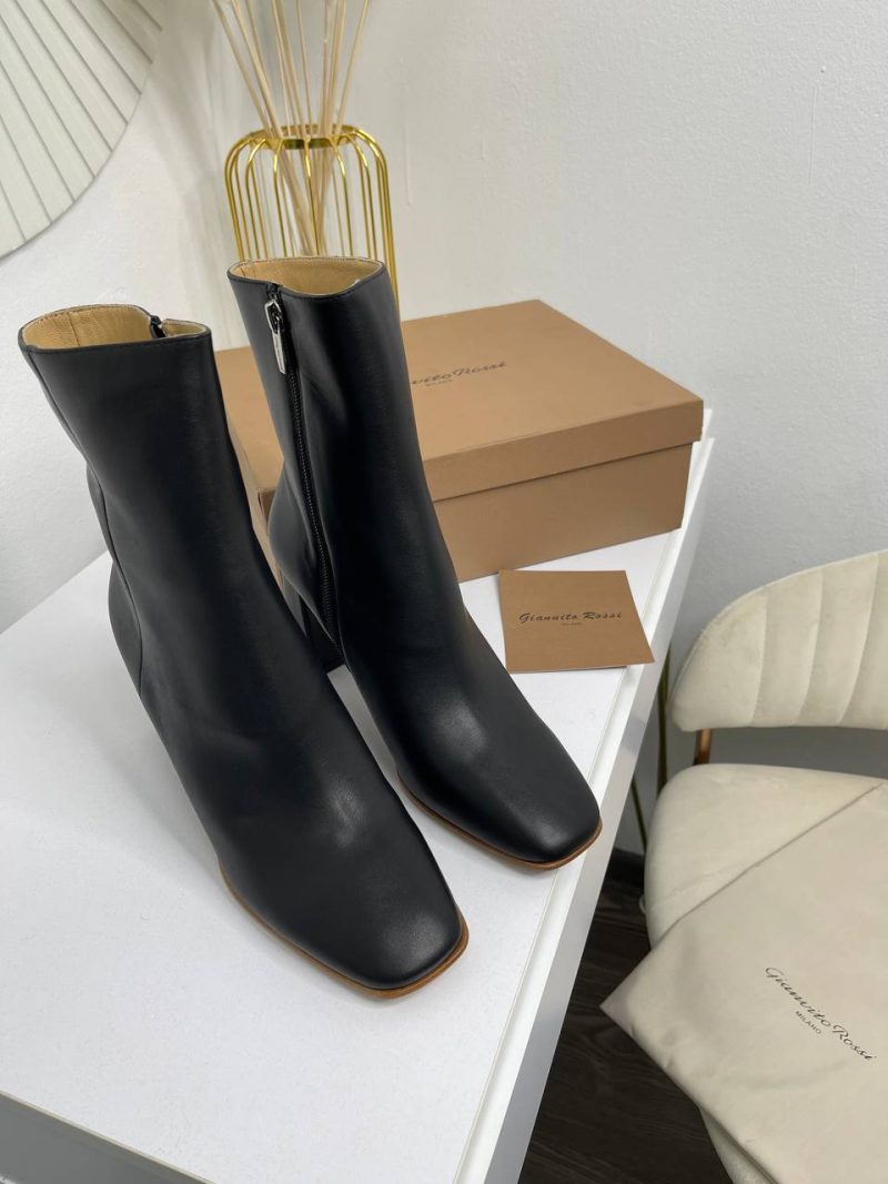 photo_5381950410140536589_y