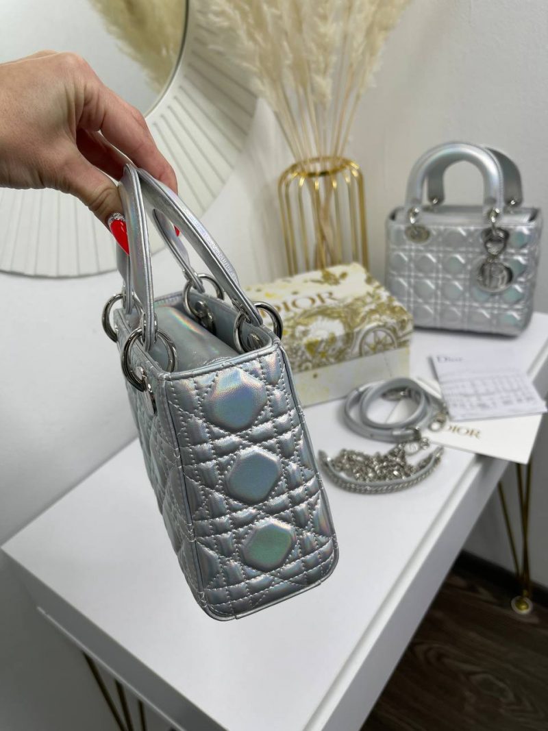 photo_5381950410140536994_y