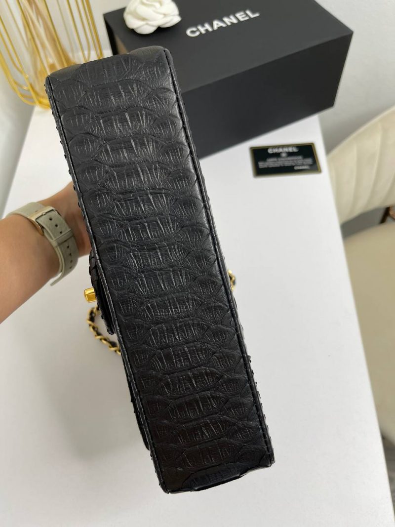 photo_5388885493833387741_y