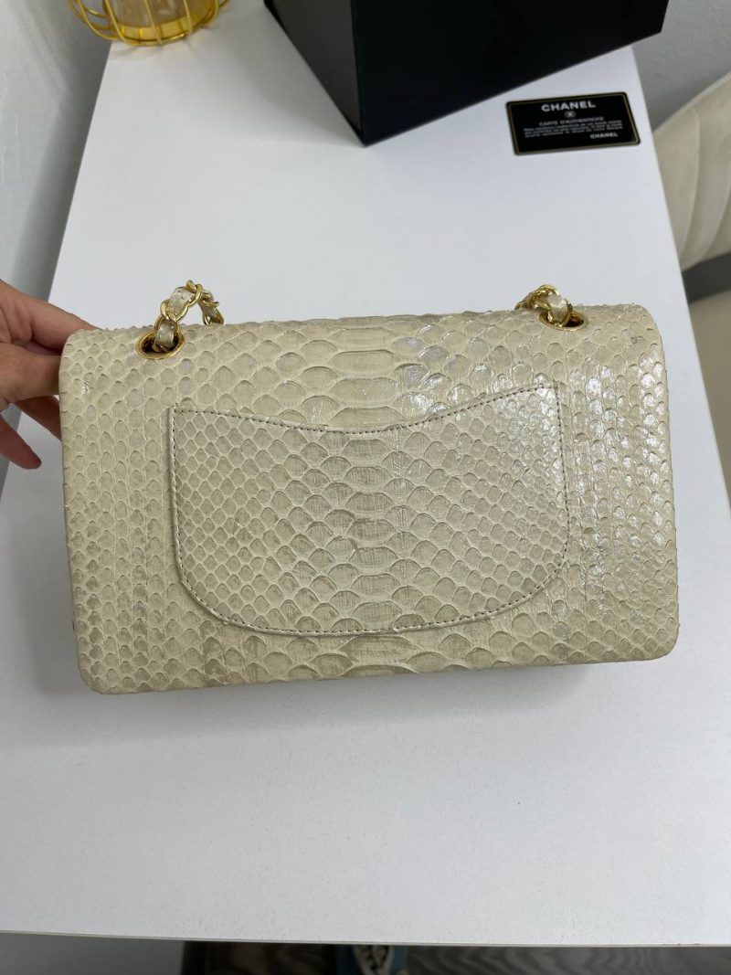 photo_5388885493833387745_y