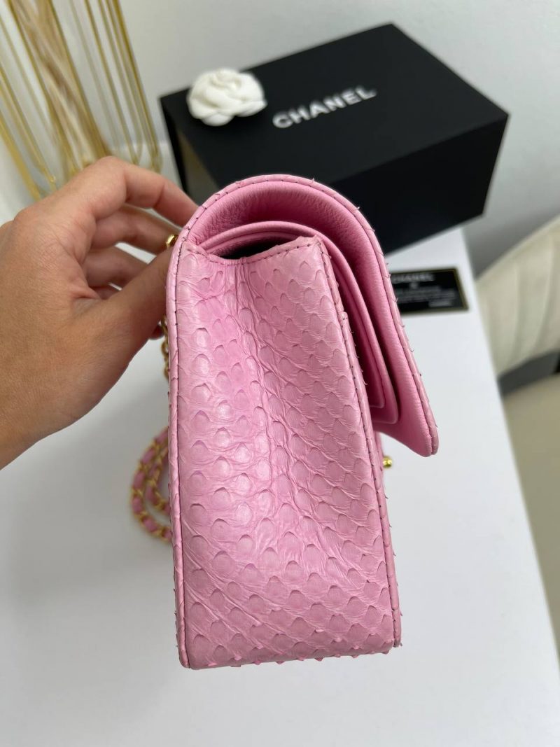 photo_5388885493833387751_y