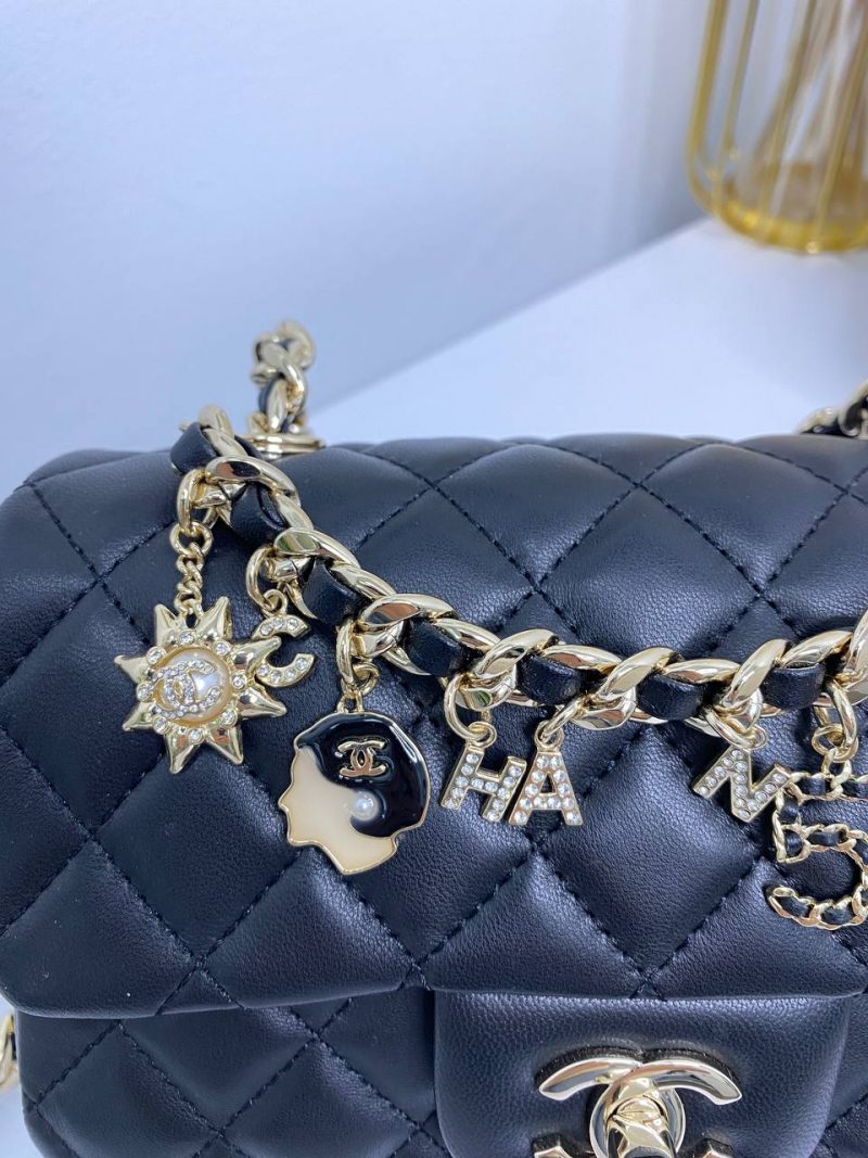 photo_5388885493833387839_y