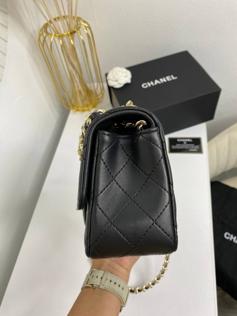 photo_5388885493833387840_y