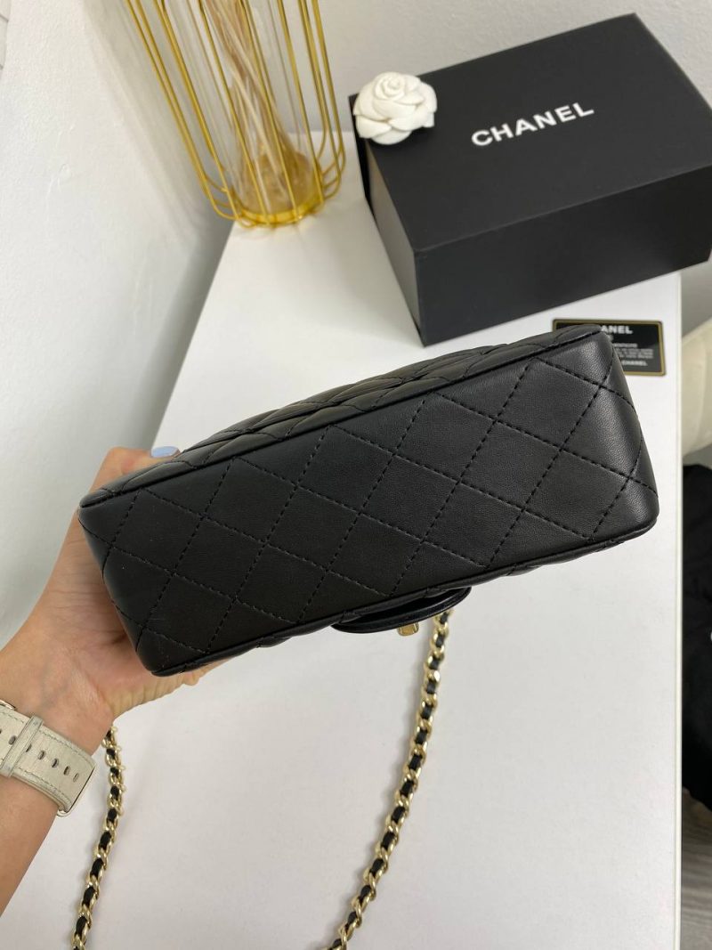 photo_5388885493833387842_y