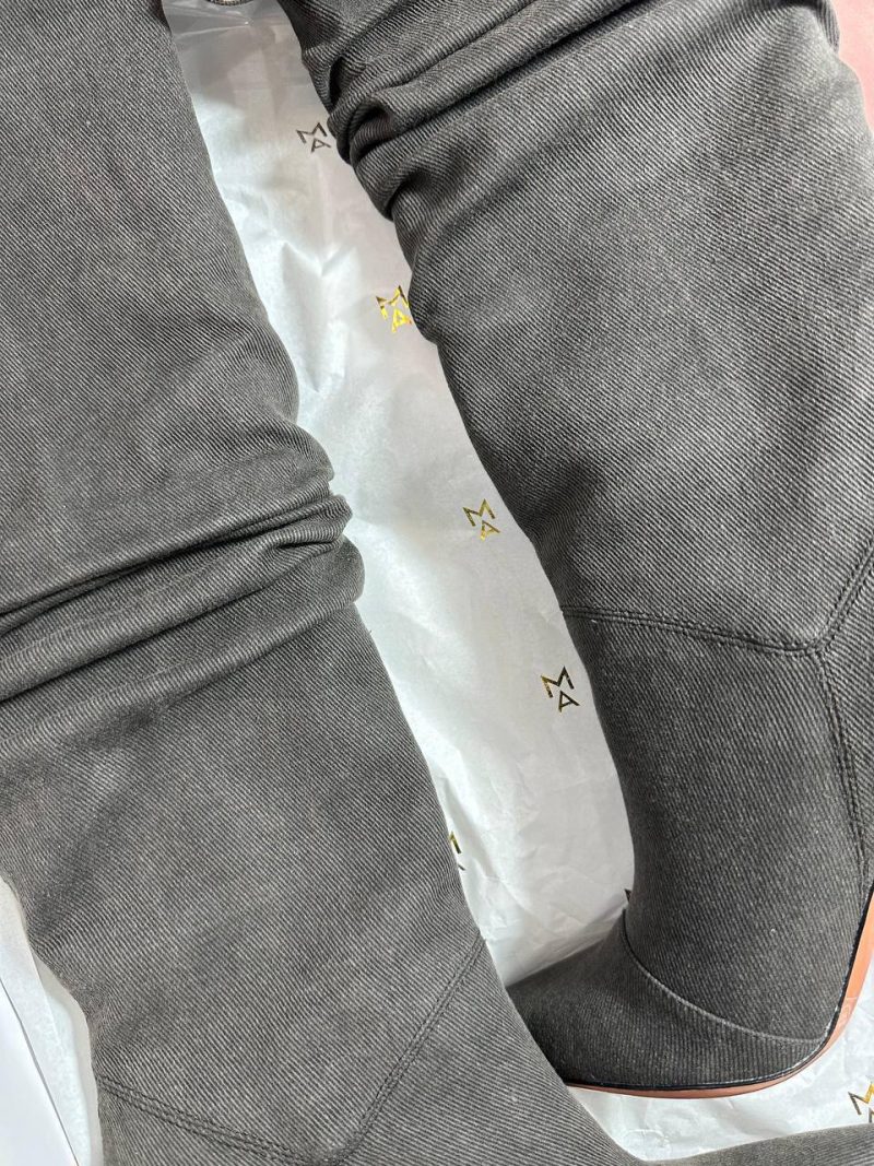 photo_5399825917997601475_y