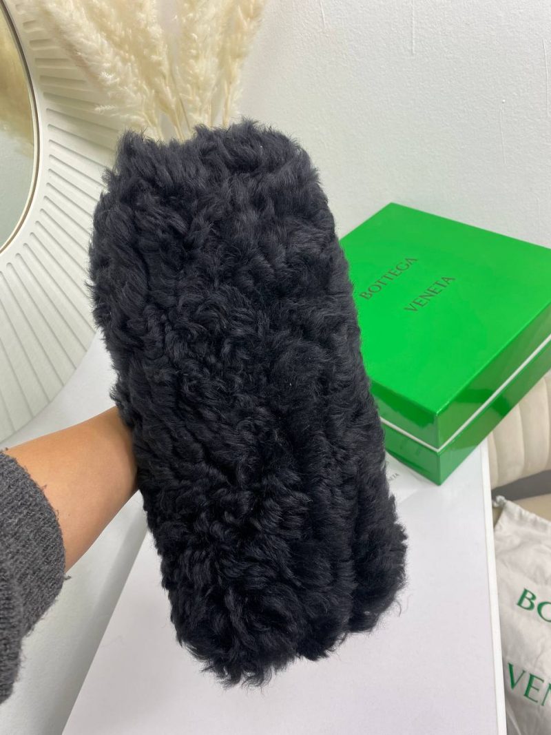 photo_5399825917997601557_y