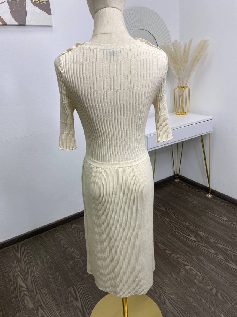 photo_5400030294016381743_y