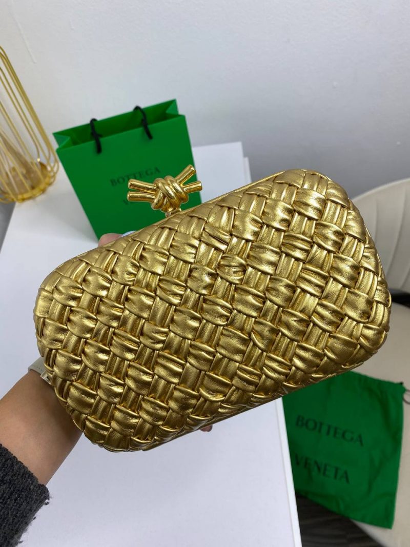 photo_5400030294016381872_y