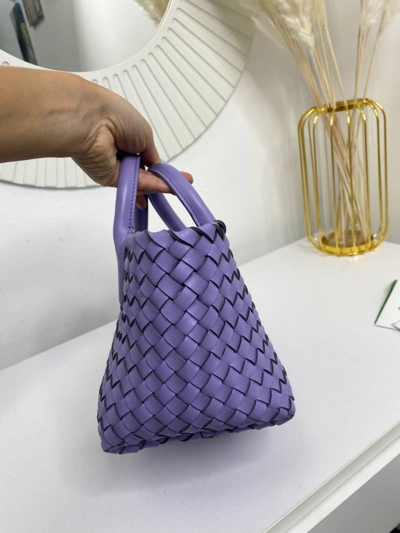 photo_5404618315520923018_y