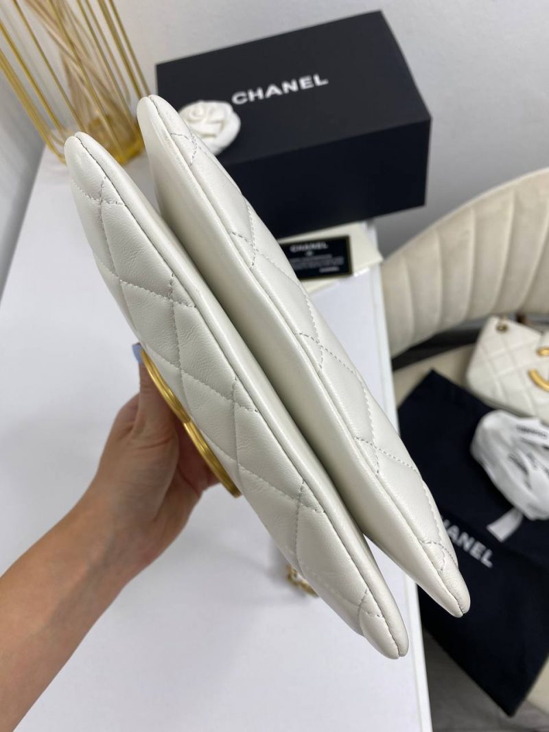 photo_5404618315520923058_y