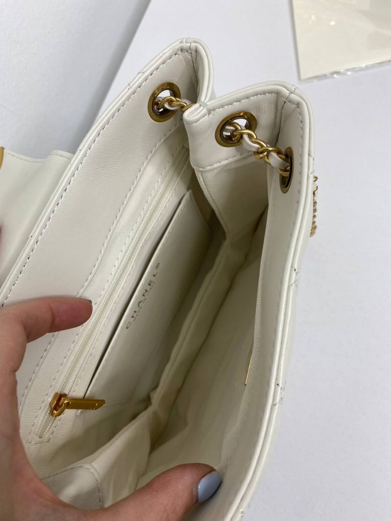 photo_5404618315520923060_y