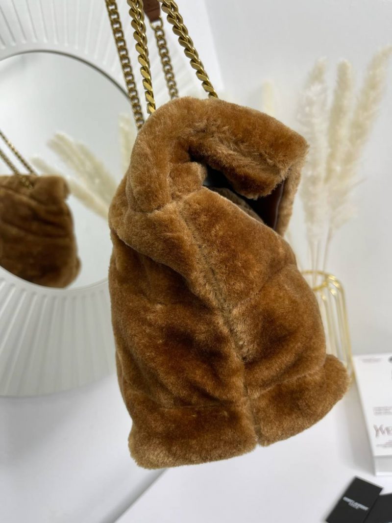 photo_5408887341214453748_y