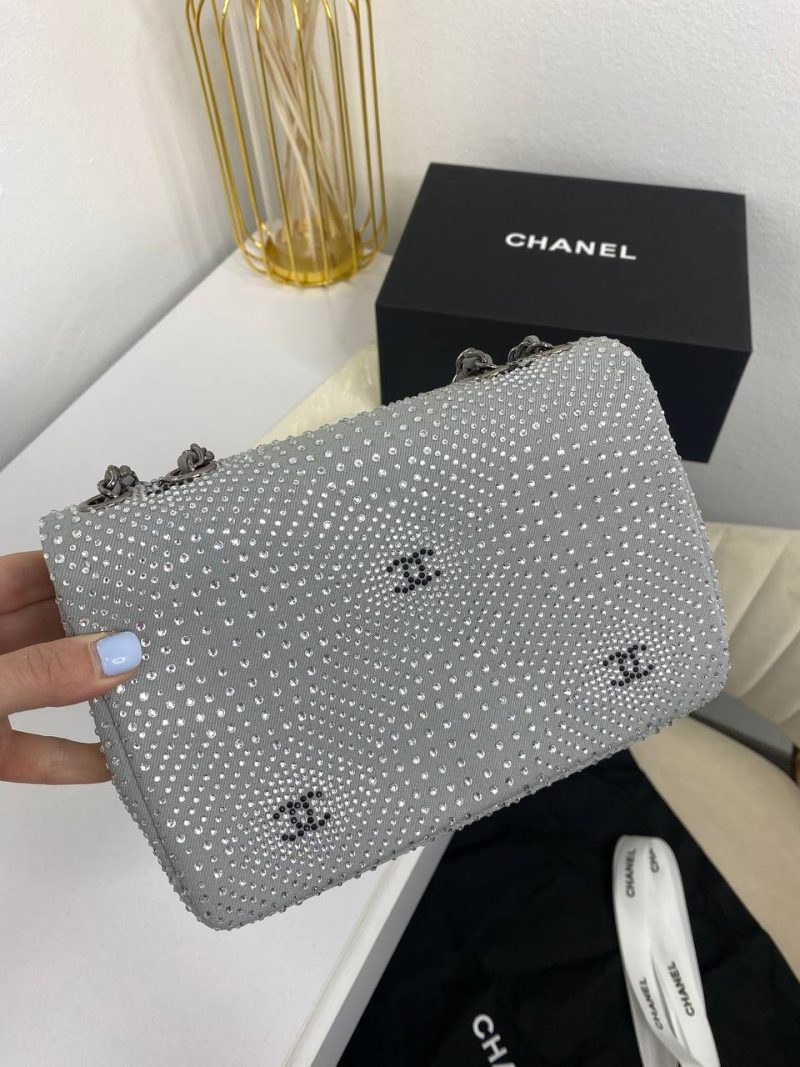 photo_5408887341214453906_y