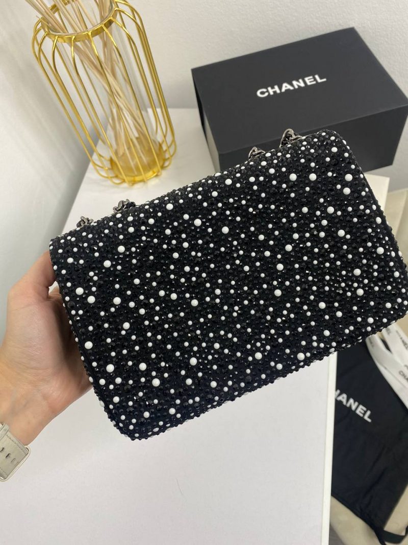 photo_5417842854832757213_y