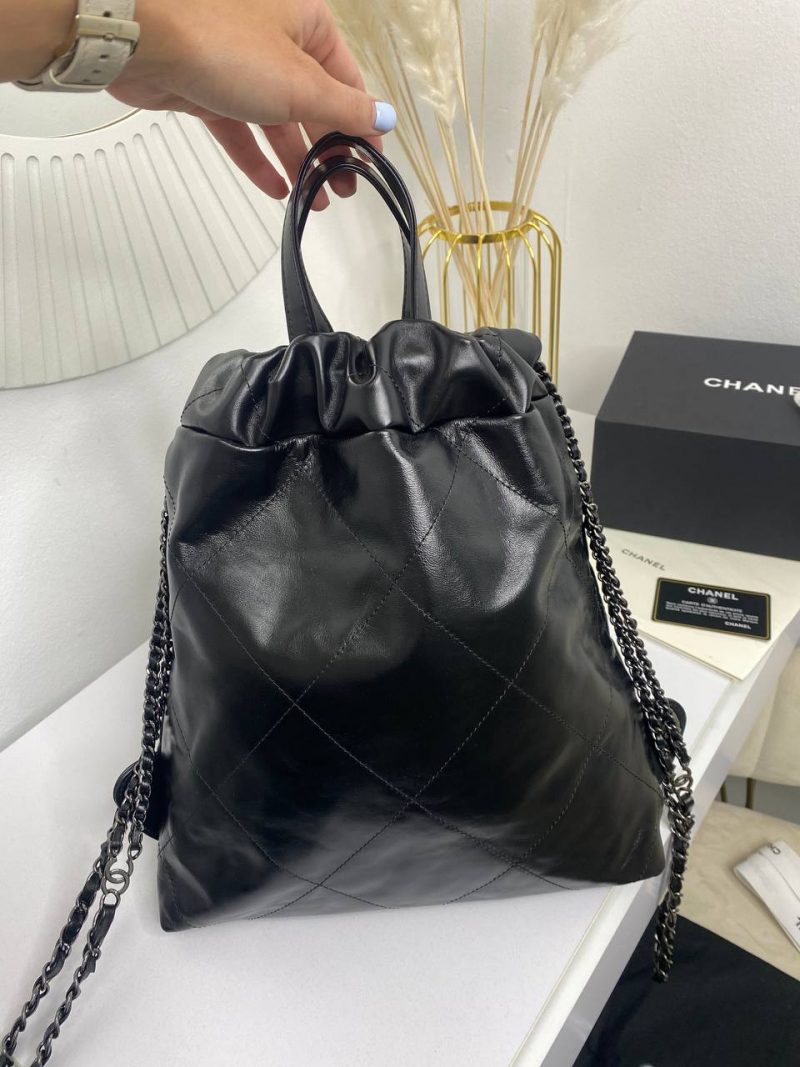 photo_5417842854832757270_y