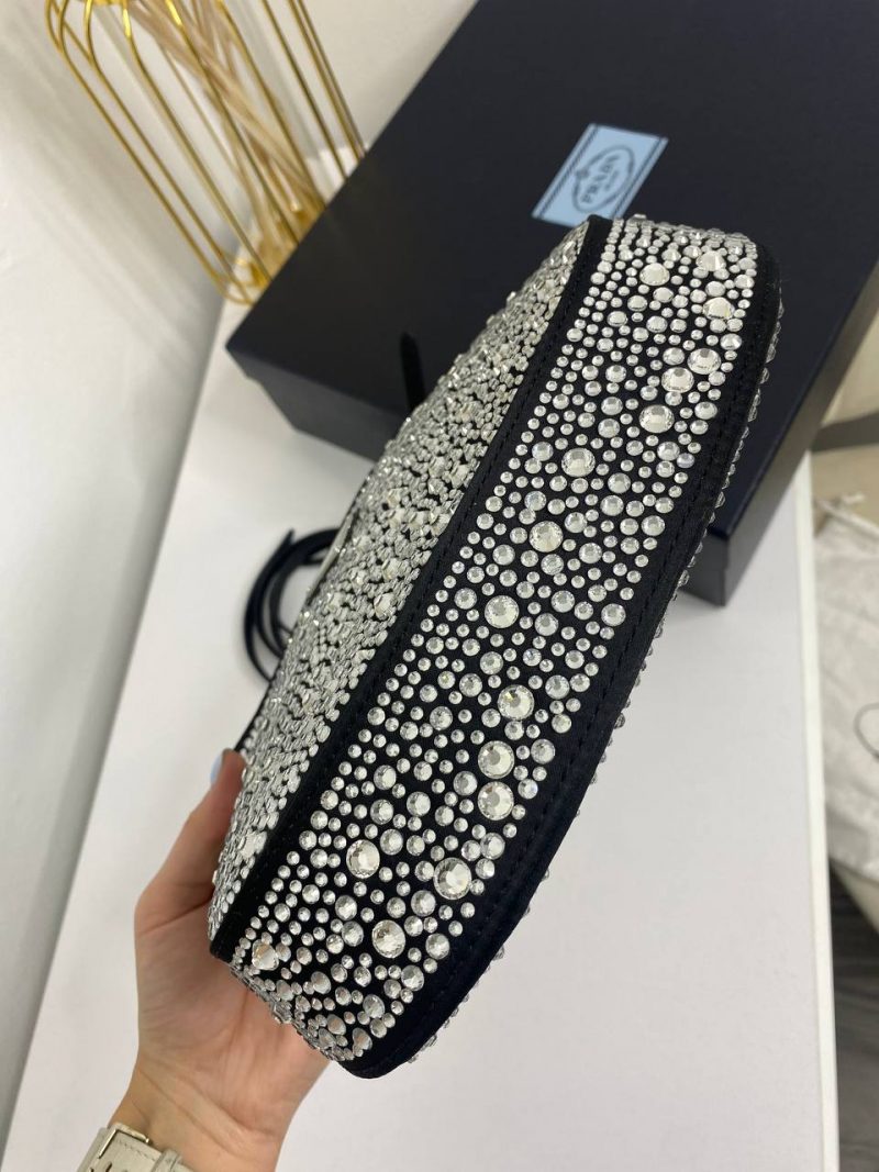 photo_5417842854832757537_y