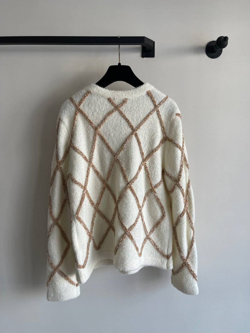 photo_5417842854832757585_y