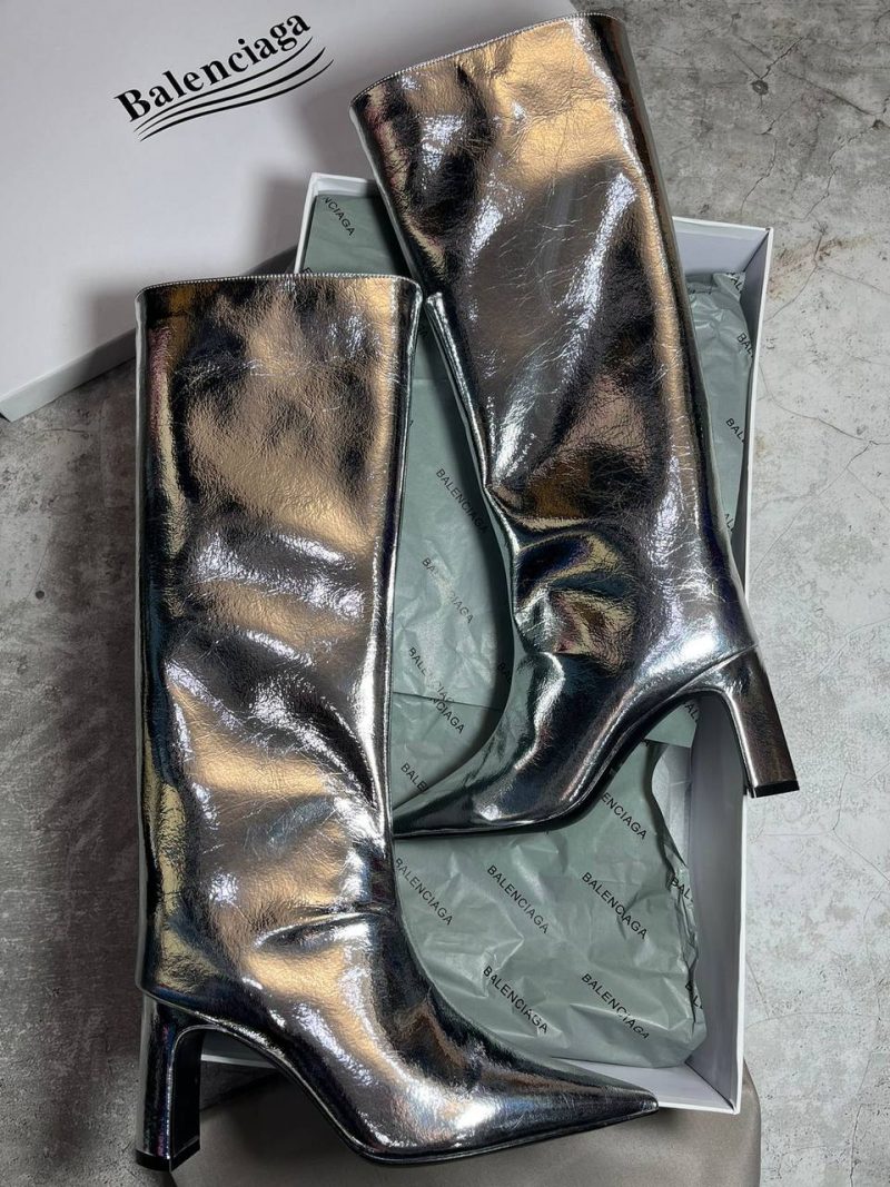 photo_5418167489935823961_y