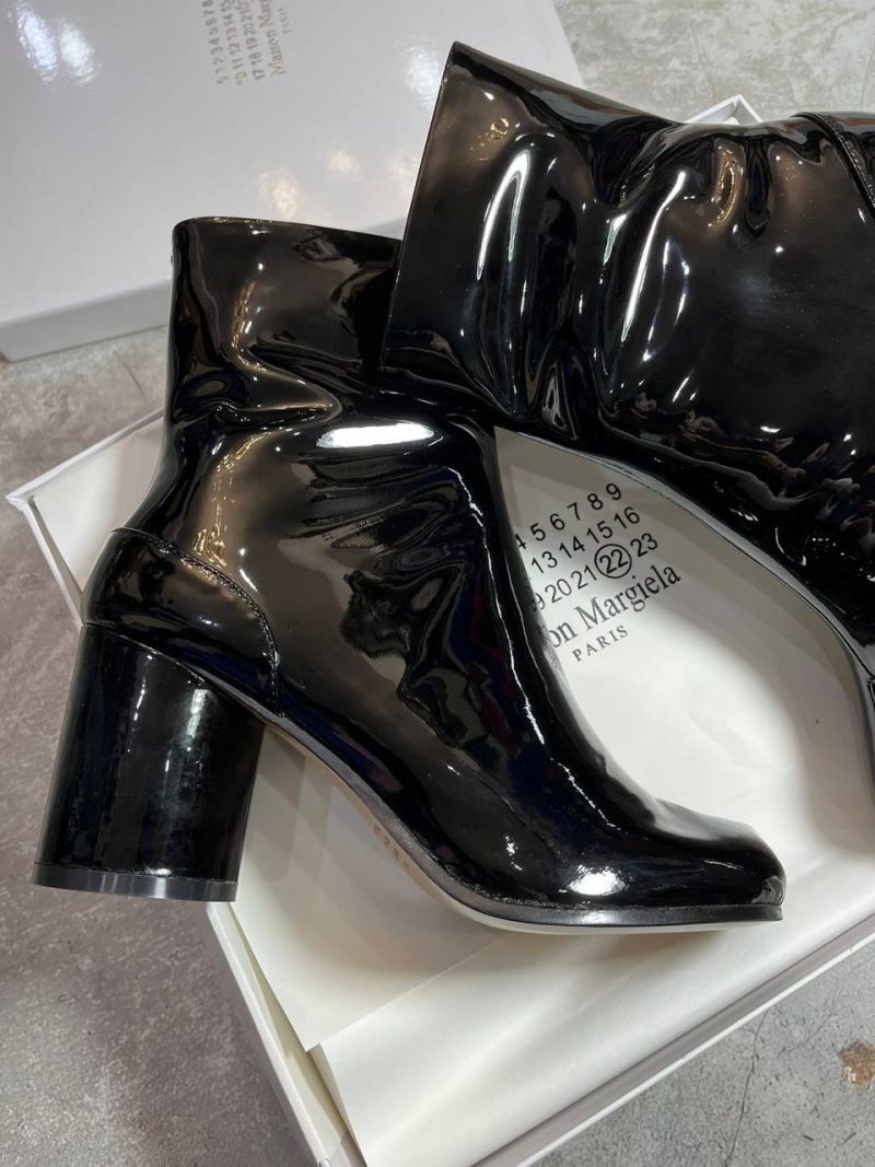 photo_5418314064284734362_y