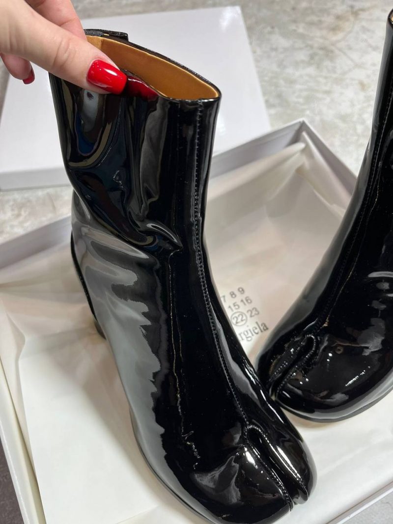 photo_5418314064284734363_y