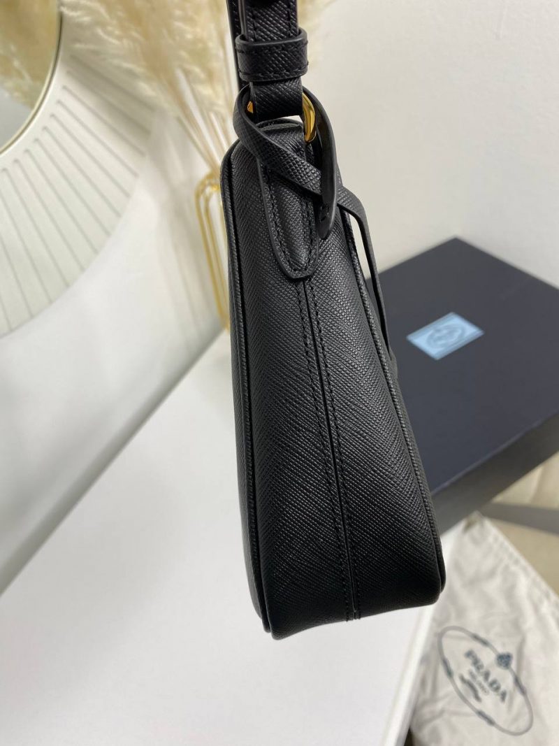 photo_5420213599470735911_y