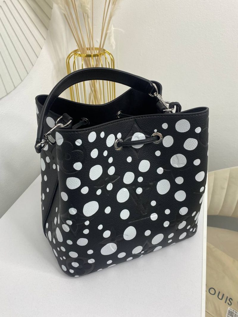 photo_5422465399284420943_y