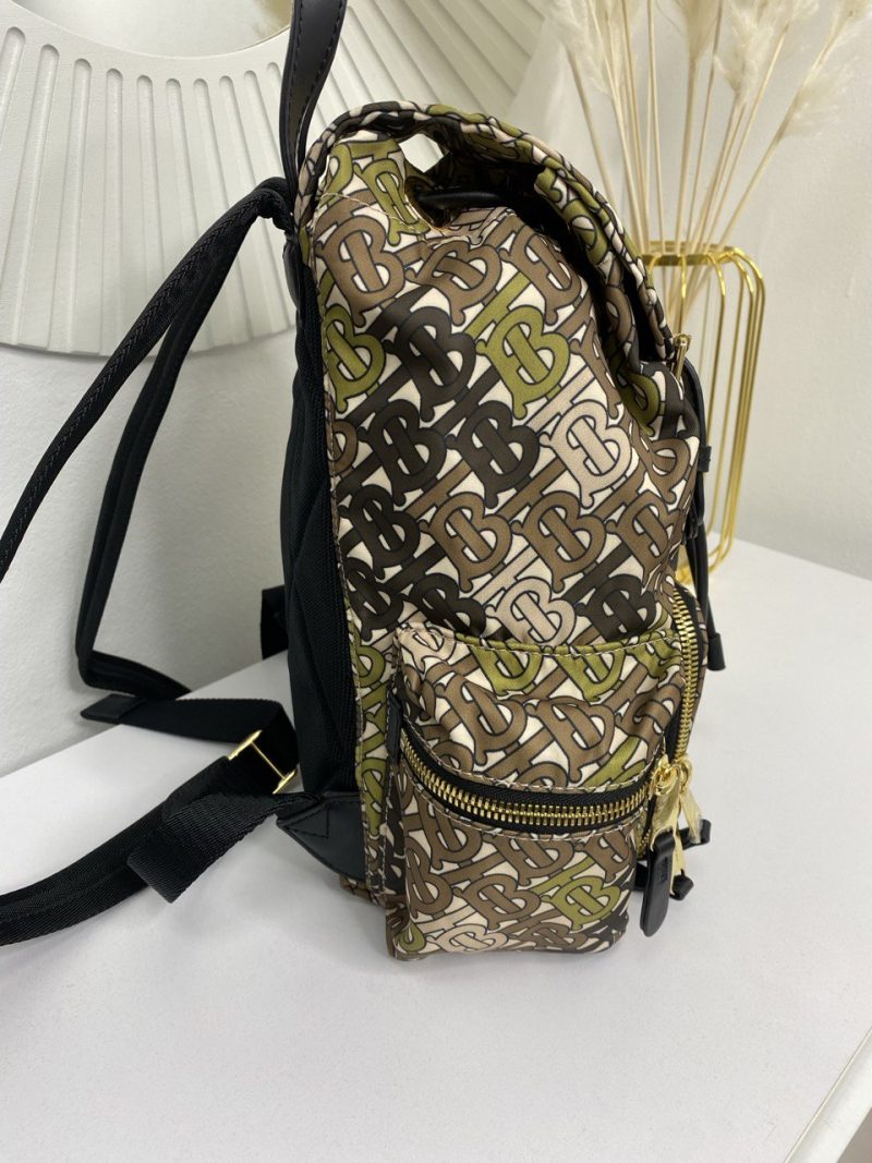 photo_5208968802702840942_y