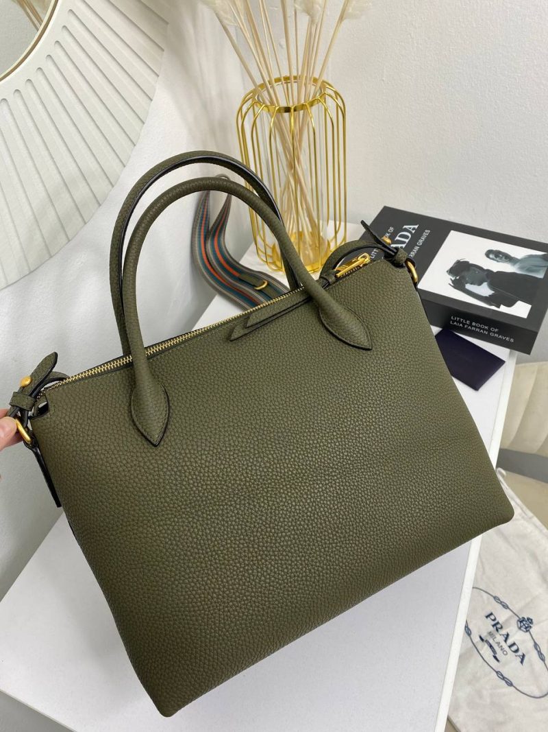 photo_5210894786297451596_y