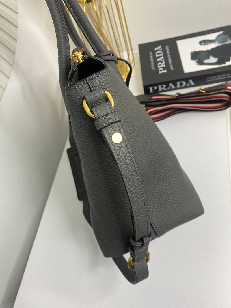 photo_5213255562316336962_y