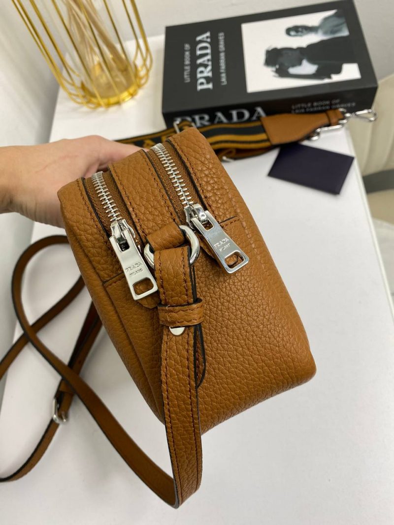 photo_5213255562316336995_y