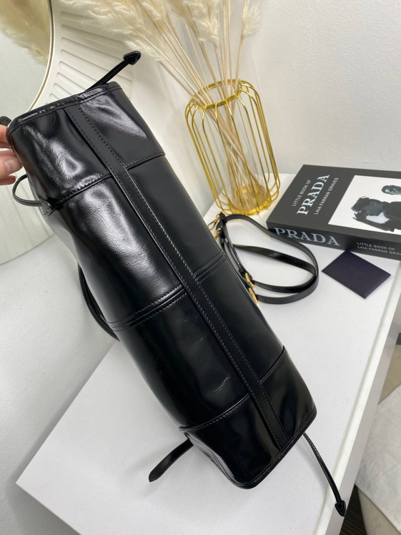 photo_5213255562316337003_y